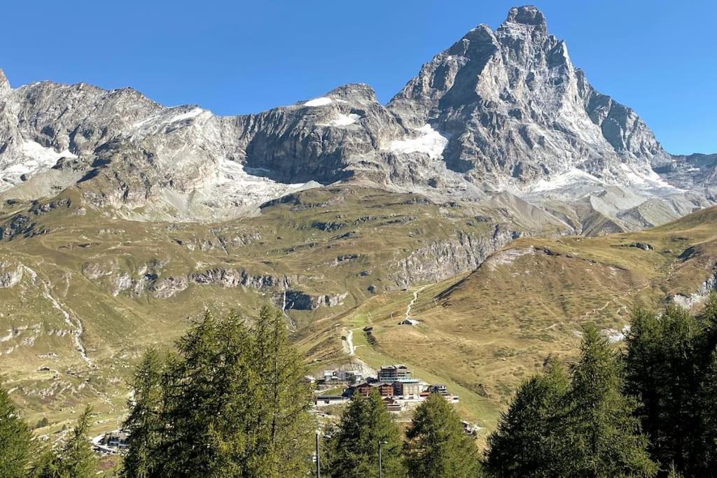 Incantevole Appartamento Stile Chalet Breuil Cervinia Bagian luar foto