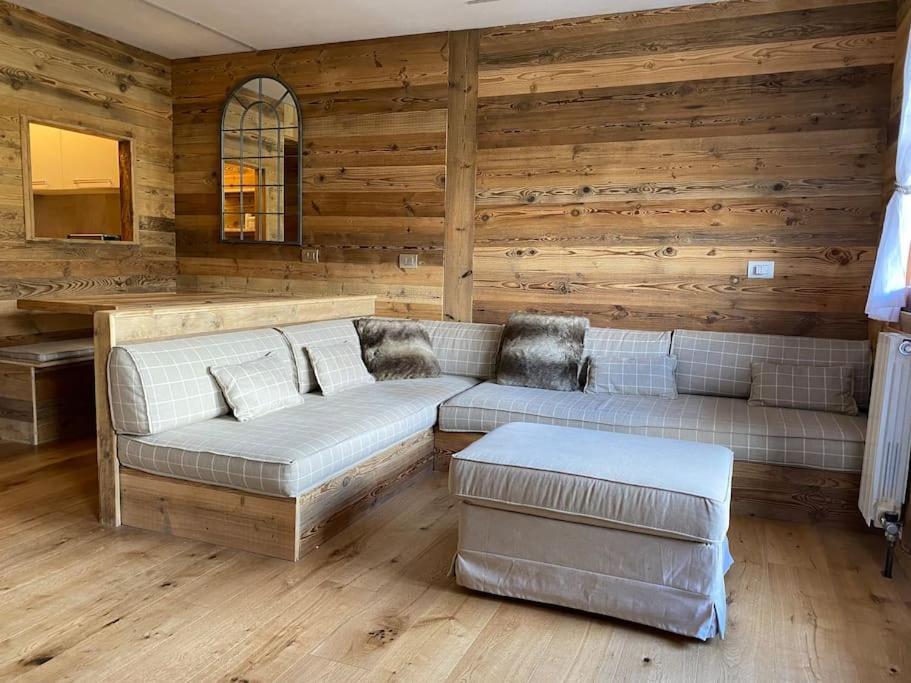 Incantevole Appartamento Stile Chalet Breuil Cervinia Bagian luar foto