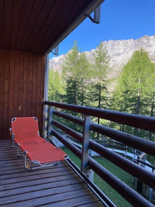 Incantevole Appartamento Stile Chalet Breuil Cervinia Bagian luar foto