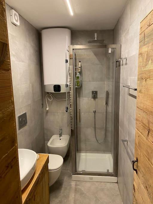 Incantevole Appartamento Stile Chalet Breuil Cervinia Bagian luar foto