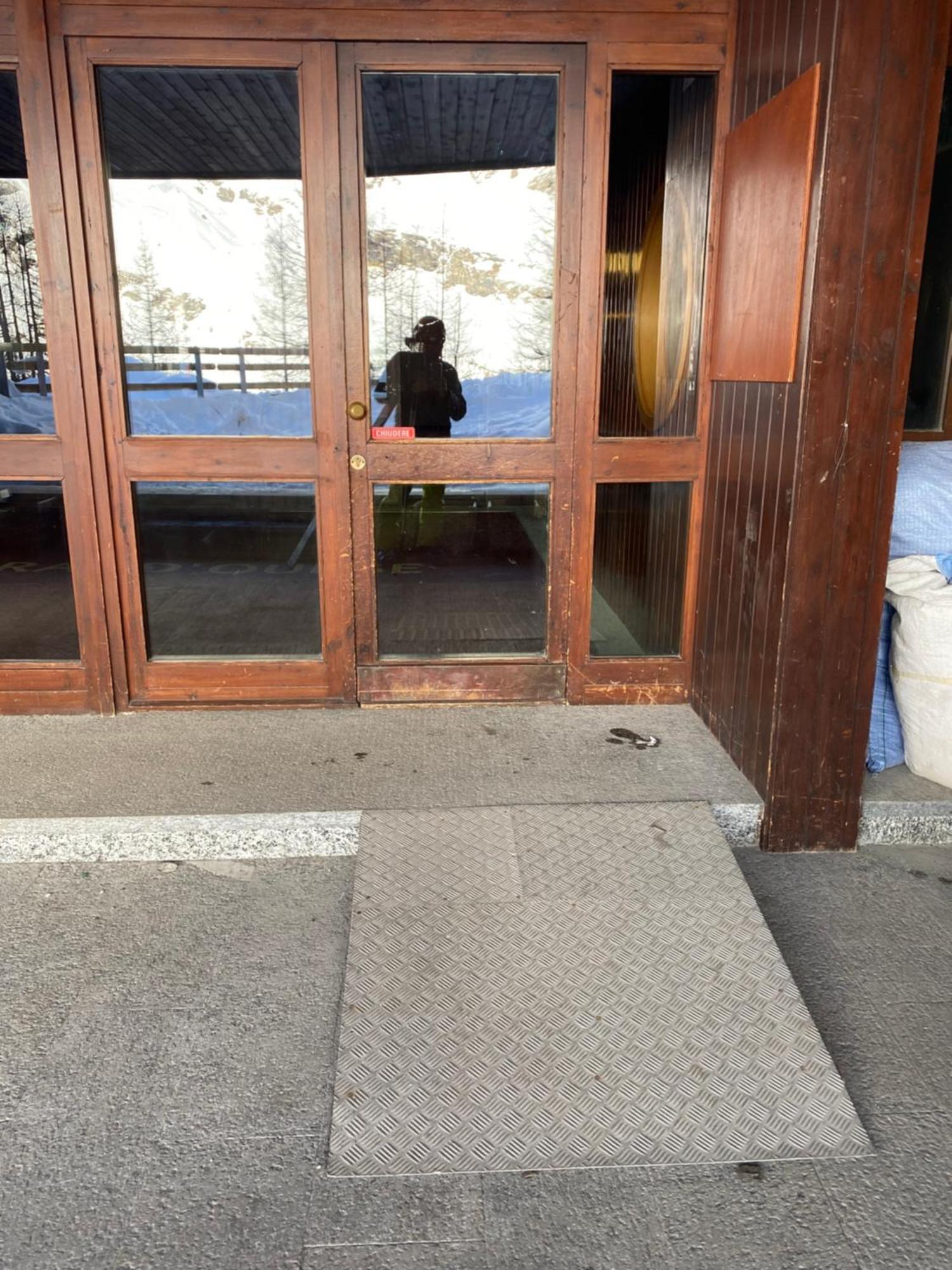 Incantevole Appartamento Stile Chalet Breuil Cervinia Bagian luar foto